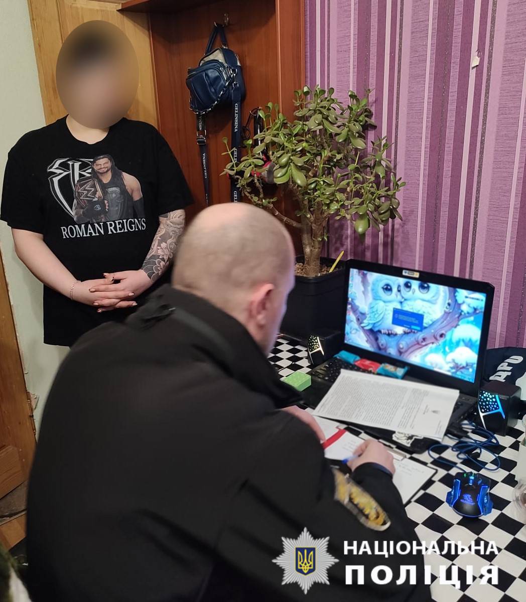 Представлялися представниками служби безпеки банку та заволодівали грошима громадян: на Харківщині направили до суду обвинувальний акт щодо організованої злочинної групи