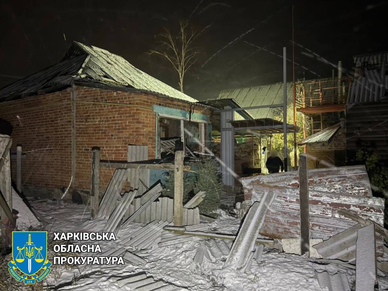 Золочів знову під ворожою атакою: постраждала мирна мешканка, пошкоджено житлову інфраструктуру