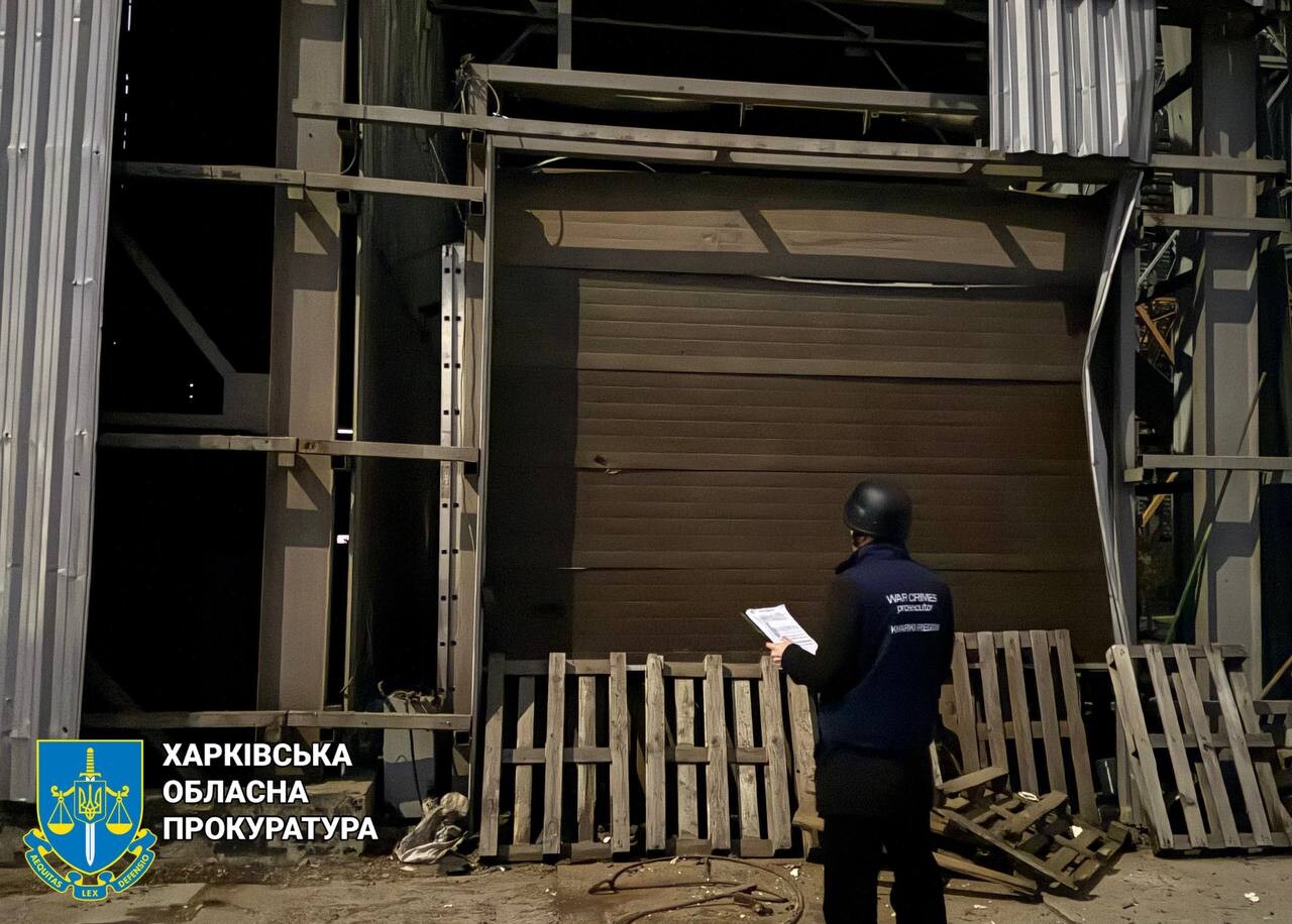 Росіяни БпЛА завдали ударів по Харкову: постраждав чоловік