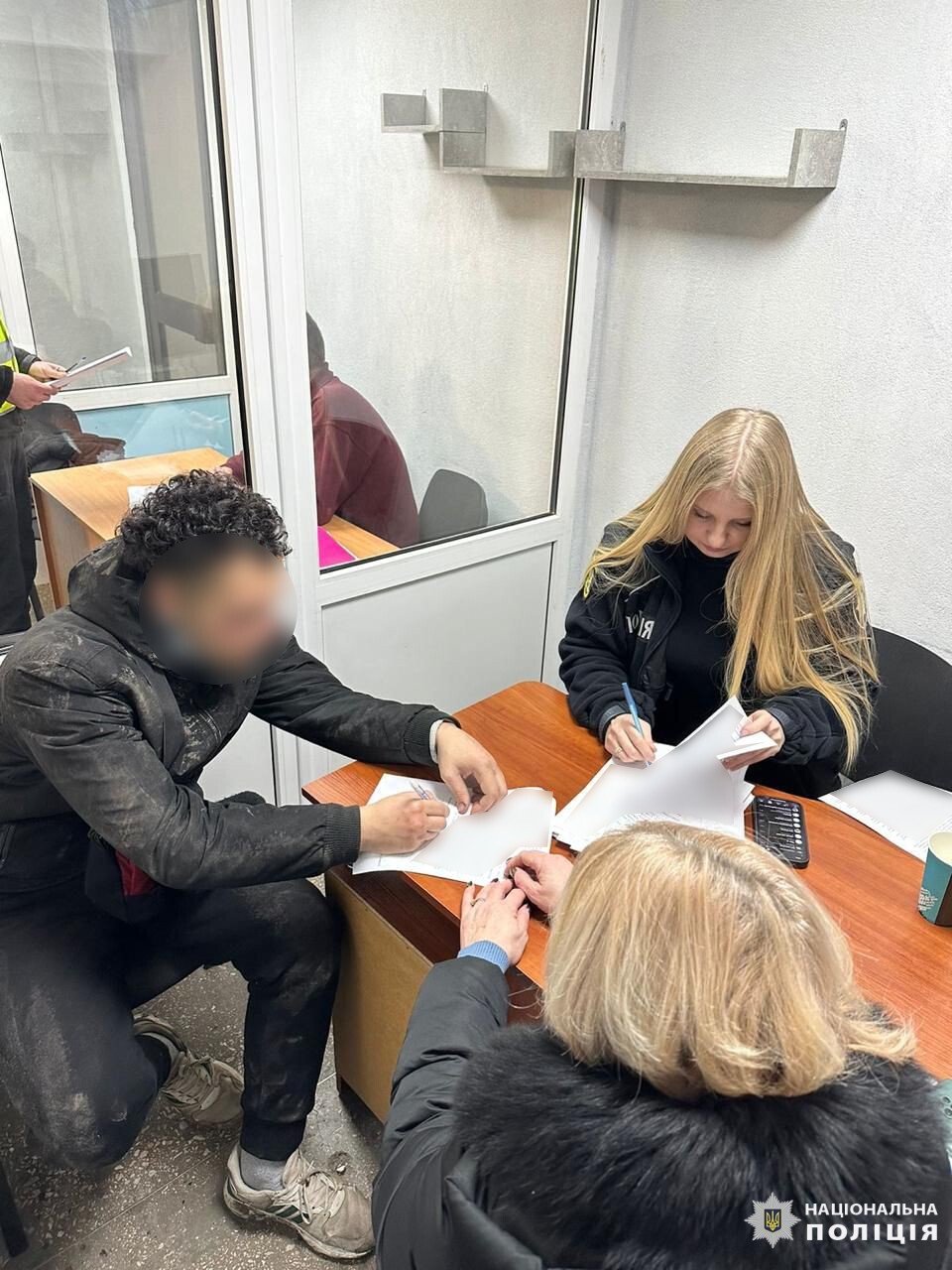 У Харкові студент вкрав в магазині пістолет