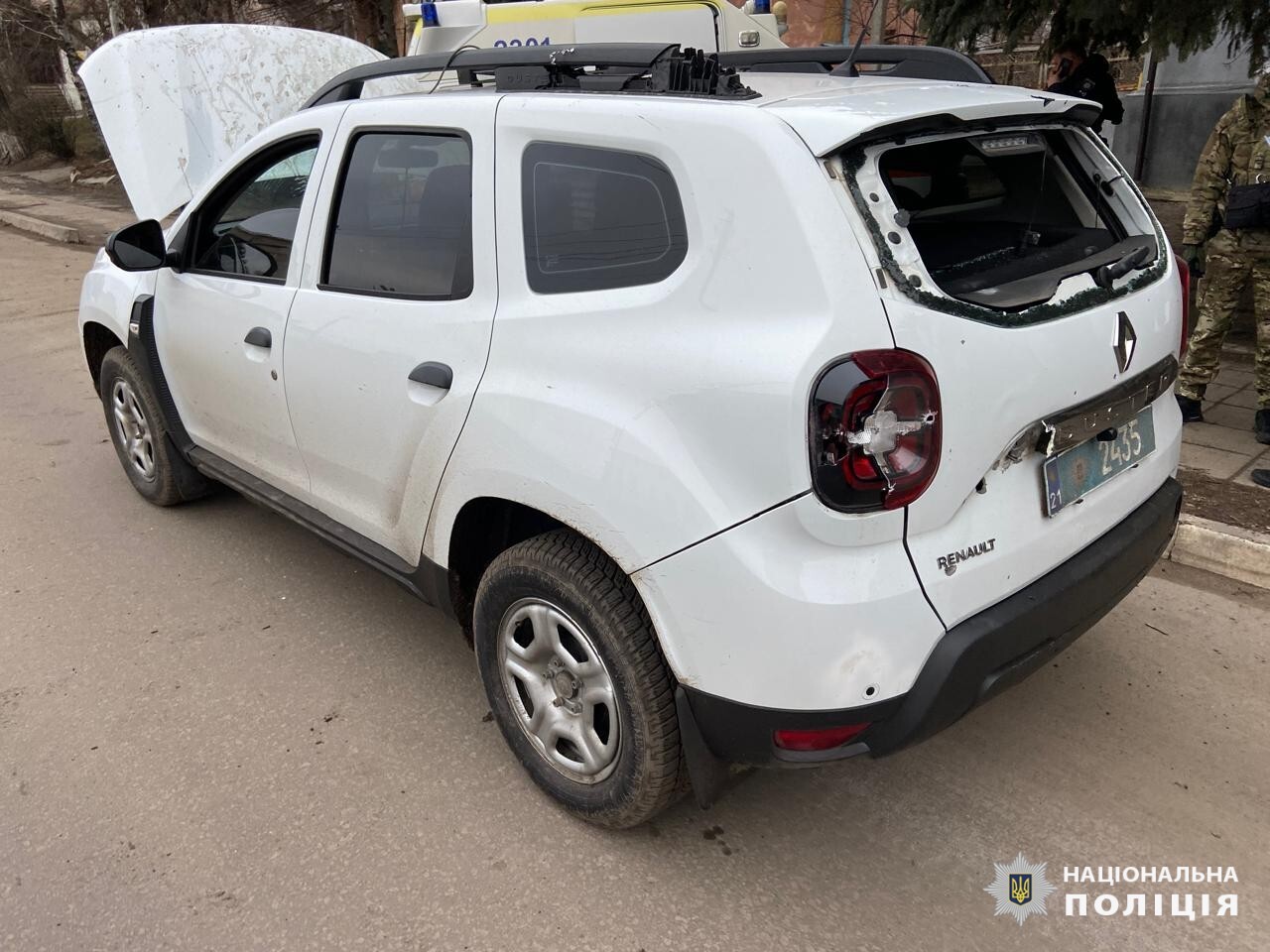 Росіяни поцілили в службовий автомобіль поліцейських на Харківщині