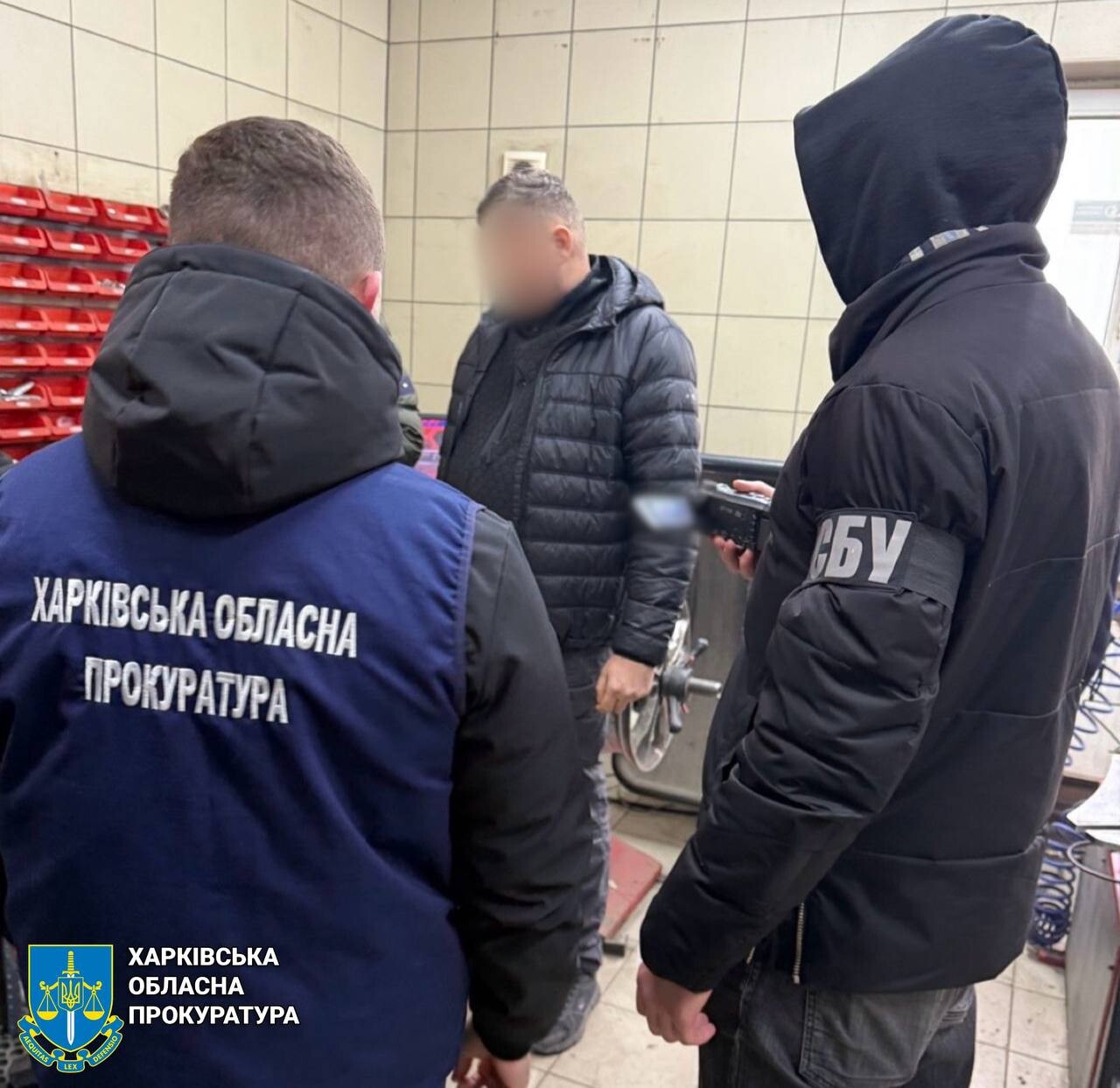 10 000 доларів США, щоб не потрапити на фронт: у Харкові затримано підприємця