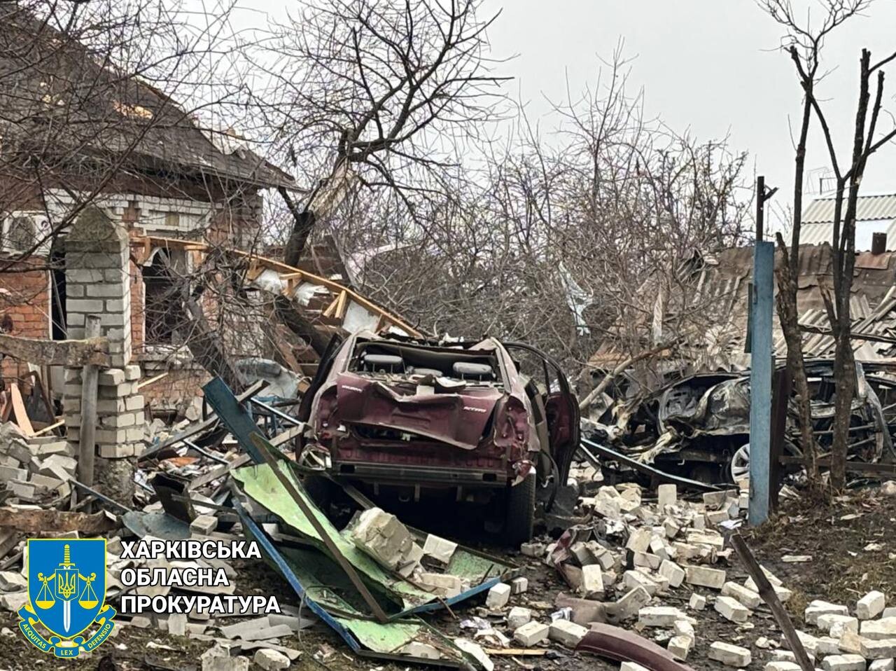 Правоохоронці зафіксували наслідки російських ударів БпЛА по передмістю Харкова