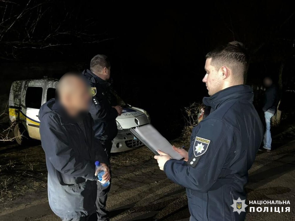 У Харкові затримали чоловіка, який ледве не зарізав товариша по чарці