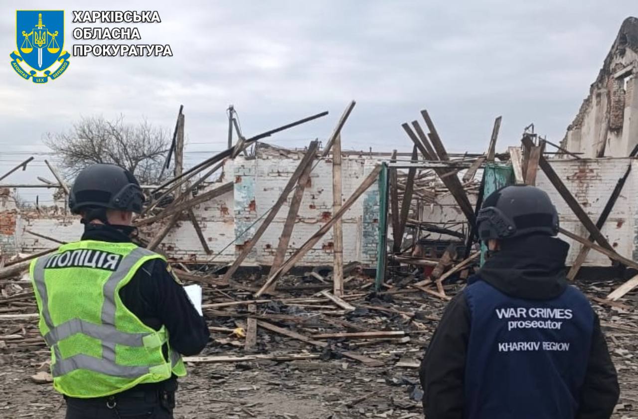 Окупанти завдали масований удар БпЛА по Ізюму: правоохоронці зафіксували наслідки