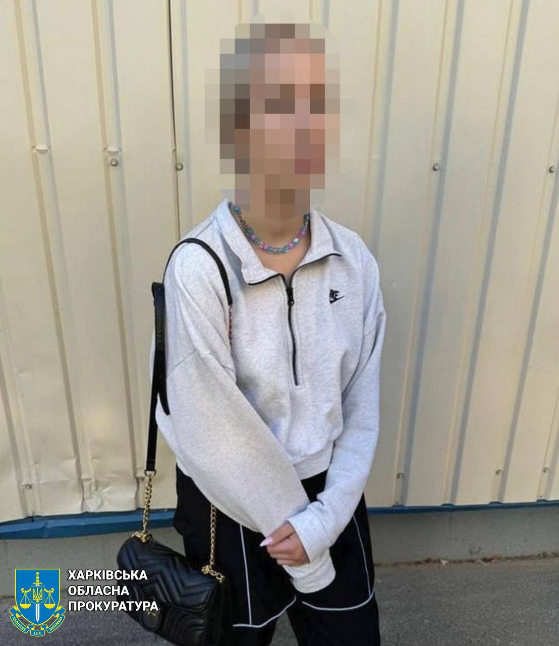 У Харкові затримали дівчину, яка підпалила два військових автомобілі