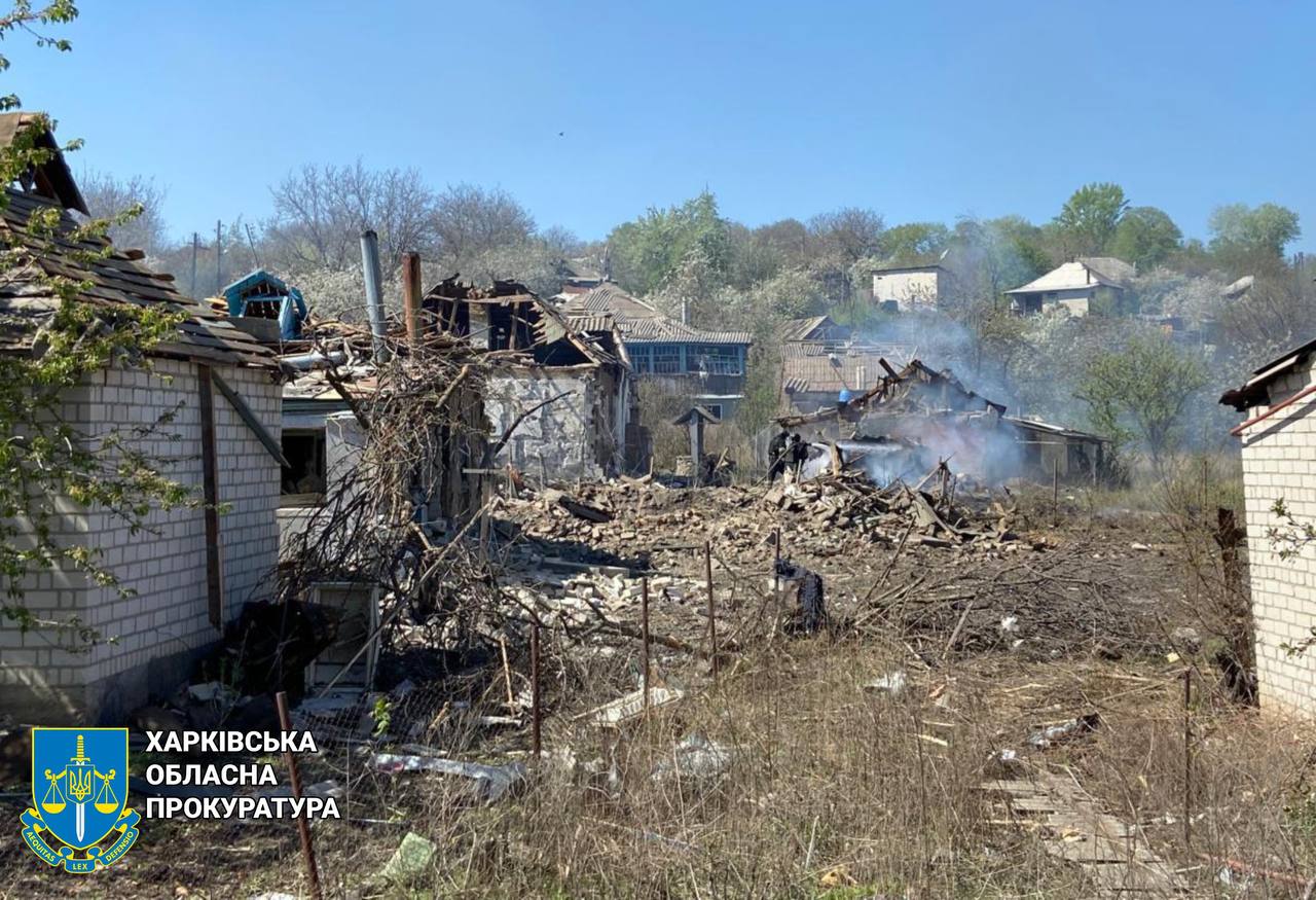 Шість постраждалих та близько сотні пошкоджених будинків: прокурори зафіксували наслідки ворожих атак по Купʼянську