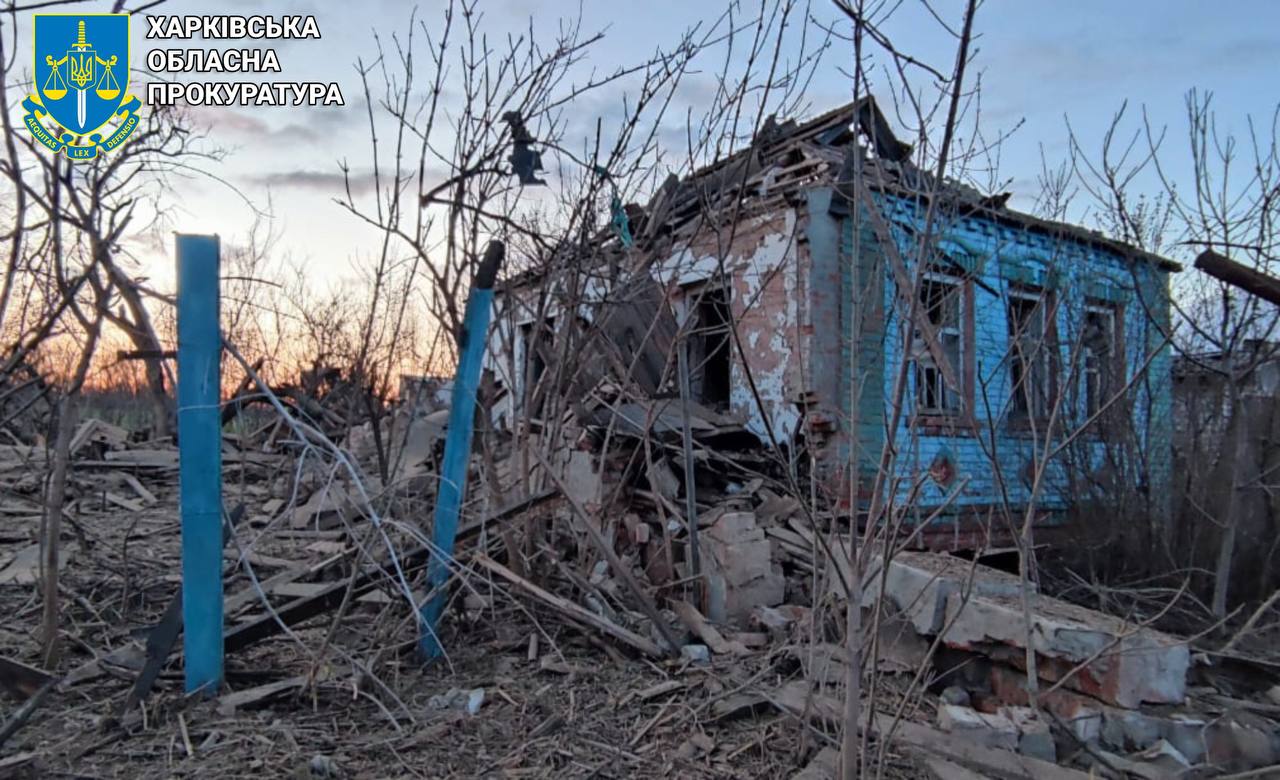 Ворог атакував КАБами село на Харківщині: постраждала літня жінка