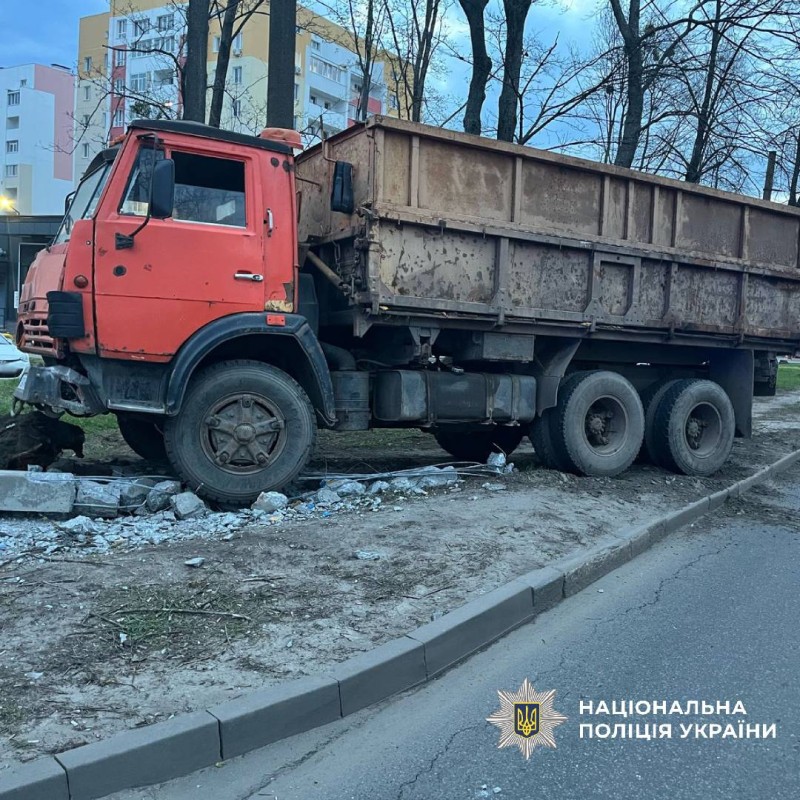 У Харкові водій КАМАЗу наїхав на жінку