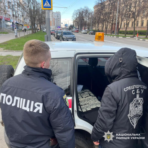 У Харкові затримали адвоката, який за 4000 доларів «вирішував питання» з ТЦК та організовував бронювання