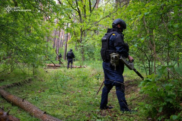 Протягом тижня на Харківщині сапери ДСНС знешкодили понад 550 вибухонебезпечних предметів