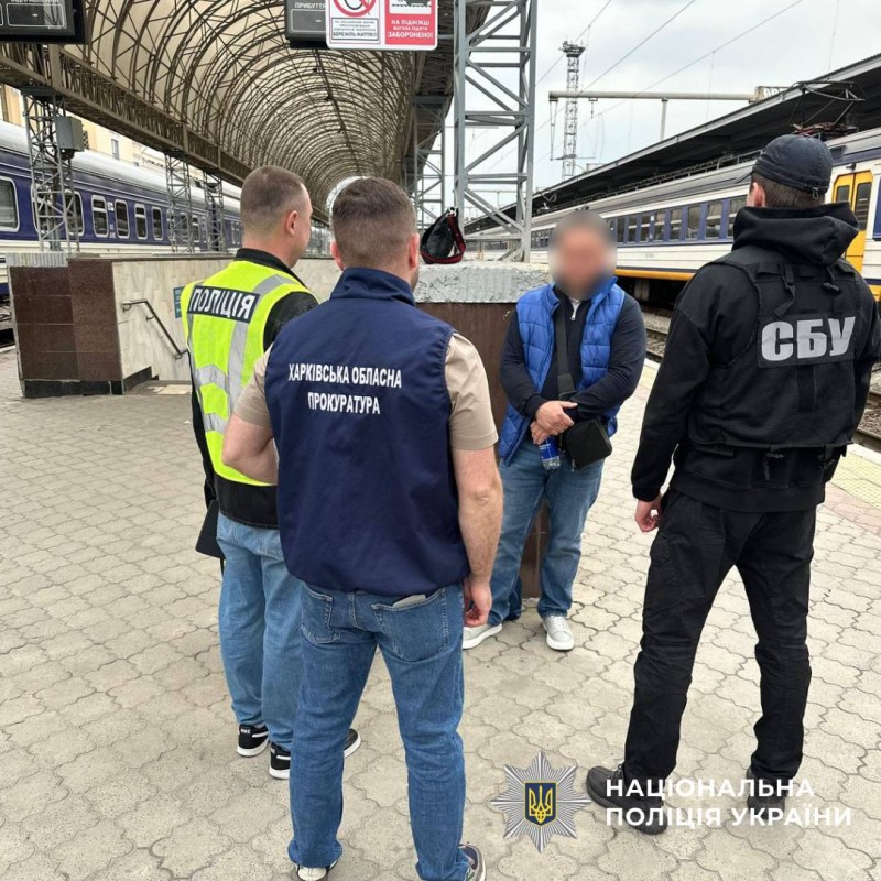 Планував переправити за кордон групу ухилянтів за 46 000 доларів: у Харкові затримано ділка