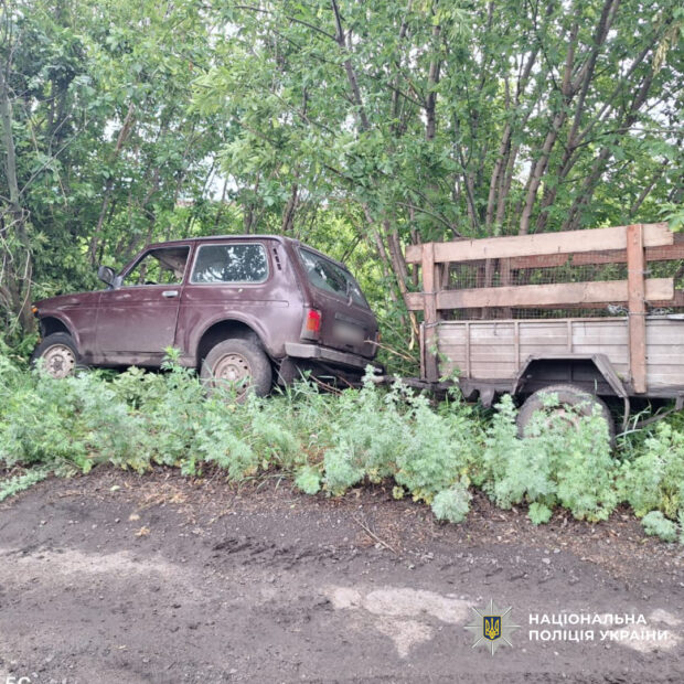 На Харківщині через влучання дрону в автівку один чоловік загинув, ще один постраждав