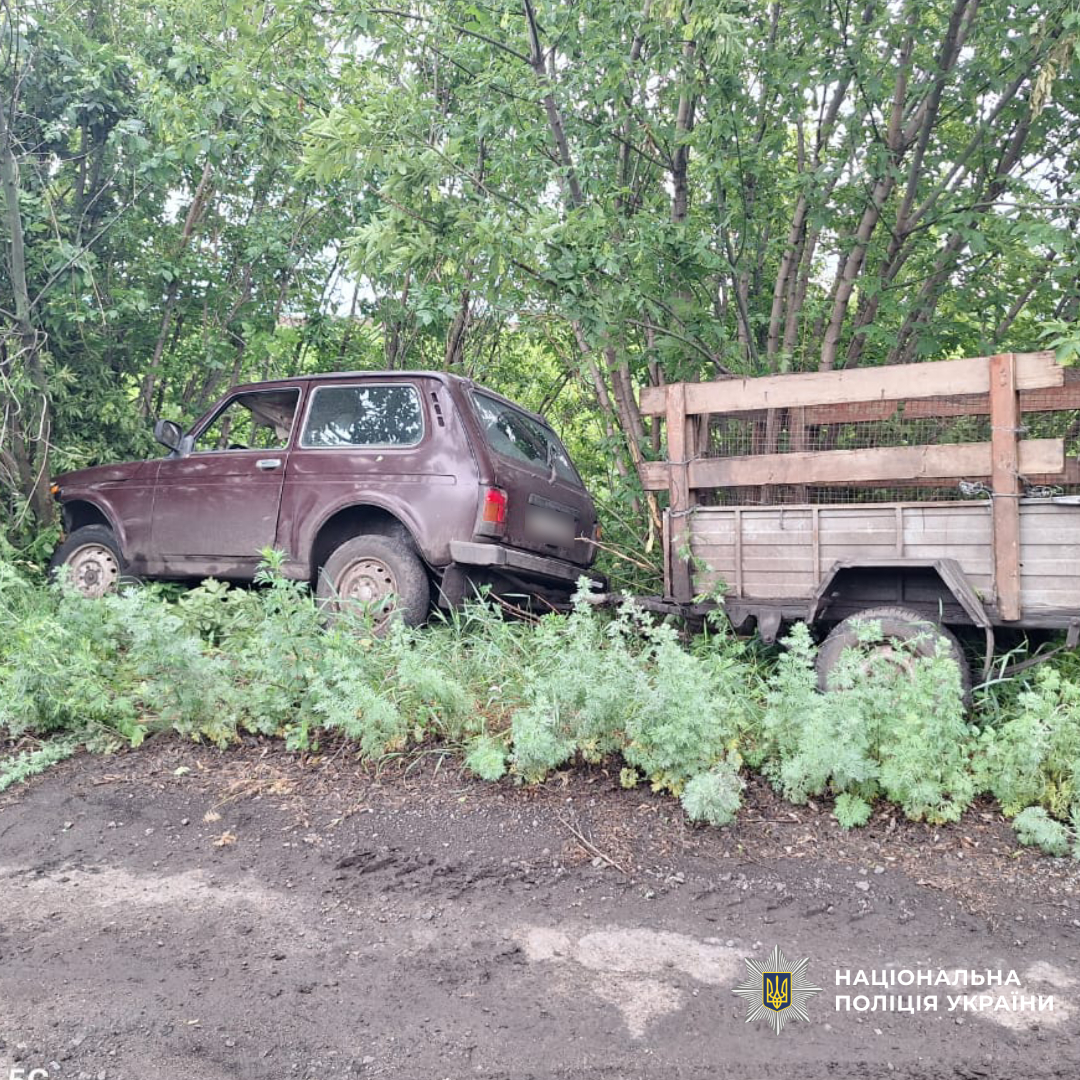 На Харківщині через влучання дрону в автівку один чоловік загинув, ще один постраждав