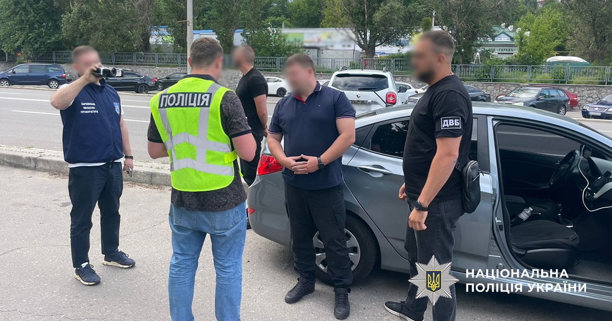 У Харкові затримано ділка, який за гроші організовував права «під ключ»