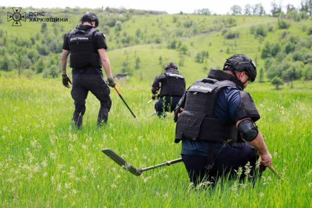 Протягом тижня сапери ДСНС знешкодили на Харківщині понад 870 вибухонебезпечних предметів