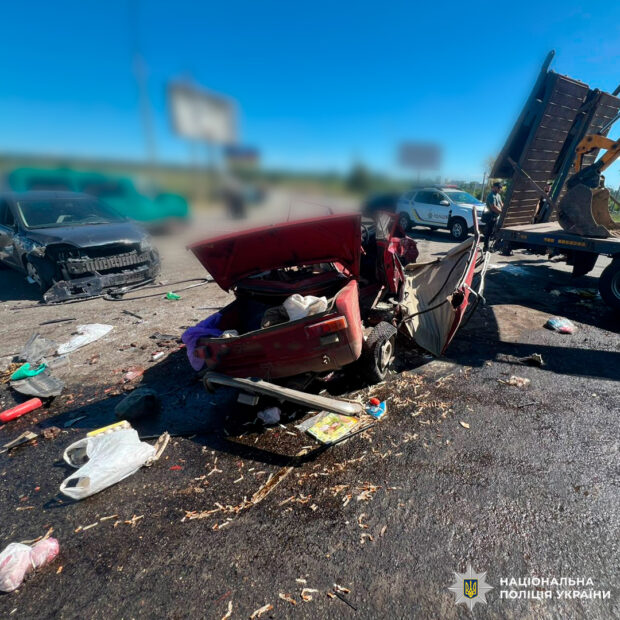 У Харкові внаслідок зіткнення автівок постраждали троє людей
