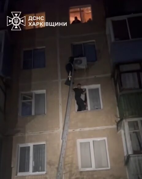 У Харкові трирічна дитина випала з вікна 5-го поверху