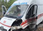 На Харківщині ворожий дрон влучив в автівку швидкої допомоги