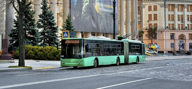 На вулиці Сумській тимчасово курсує додатковий тролейбус