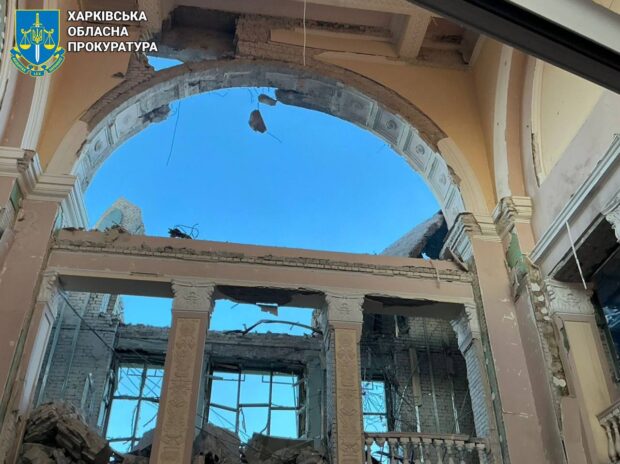 Масштабний удар росіян по Лозовій на Харківщині: одна людина загинула, десять постраждали, серед них — діти