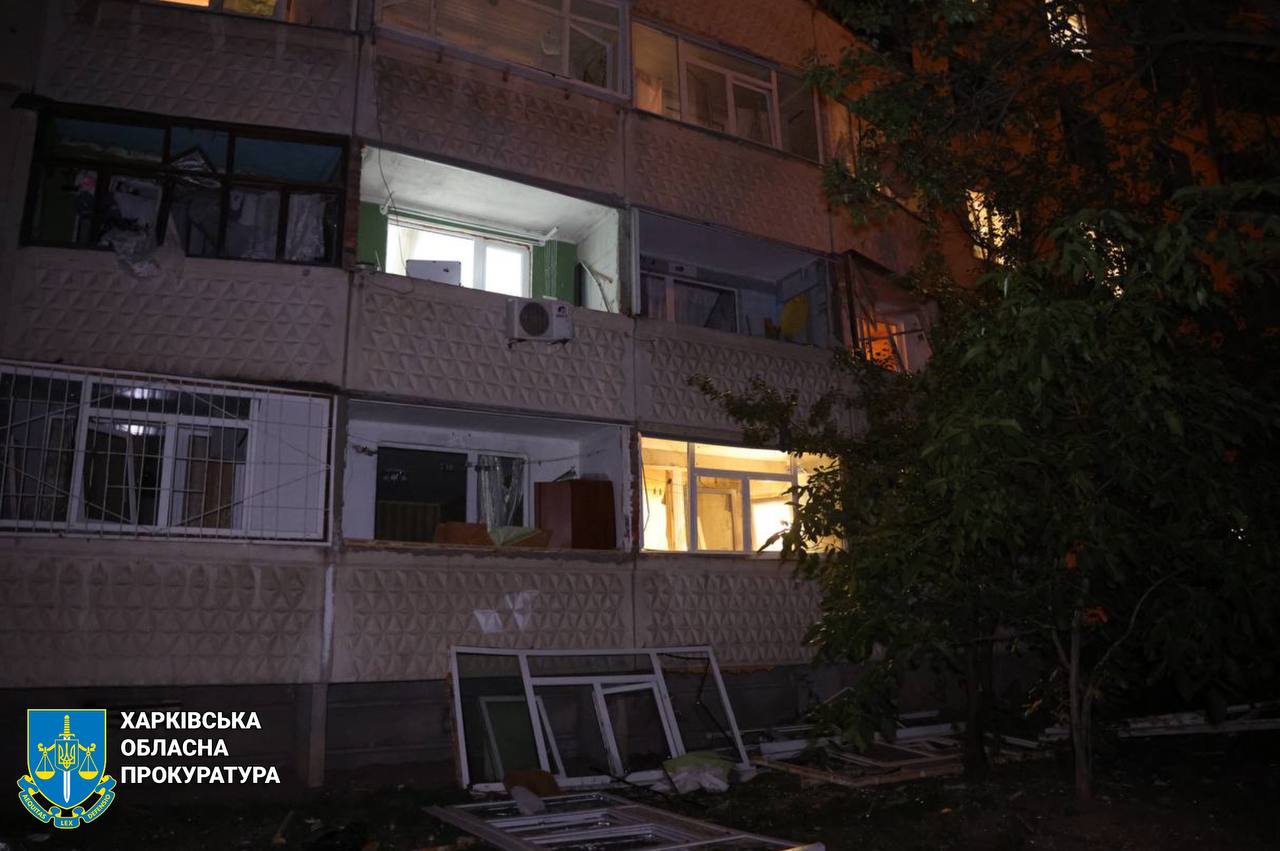 Росіяни вночі завдали ракетного удару по Харкову: постраждали 11 людей, серед них дитина (відео)