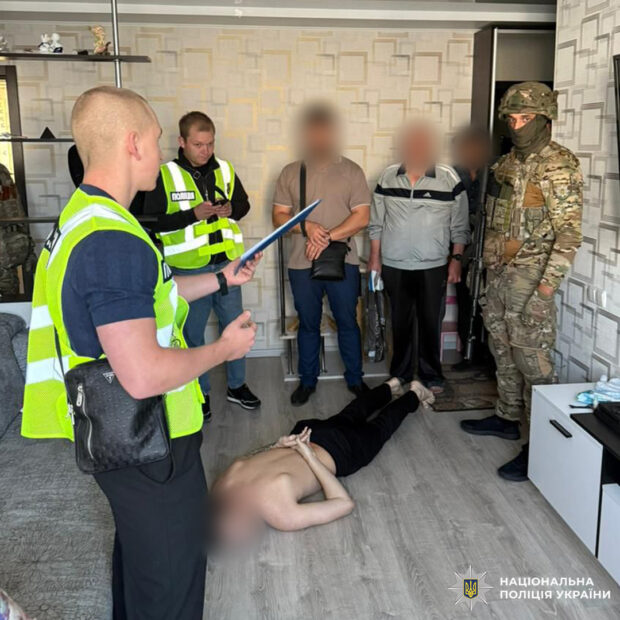 Фішингові пастки у Facebook: у Харкові викрили молодиків, які ошукали людей через фейкову «Дію»