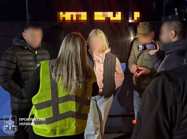 Харків’янку затримали під час спроби відправити жінку до Амстердаму для сексуального рабства