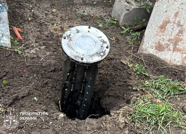 Росіяни дарили по передмістю Харкова: поранено літнього чоловіка