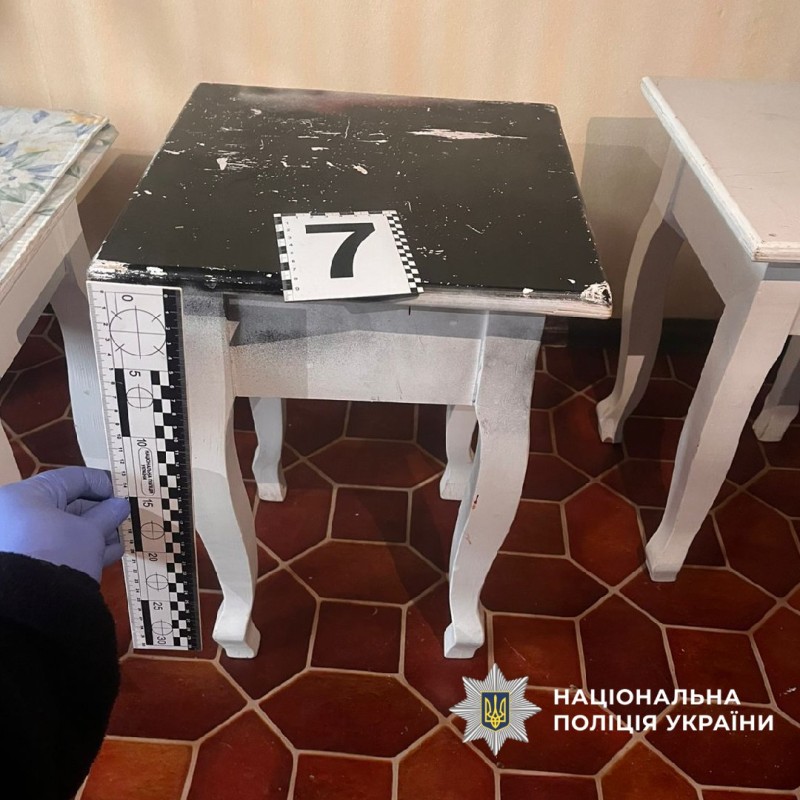 На Харківщині жінка тяжко травмувала чоловіка під час п’яної сварки