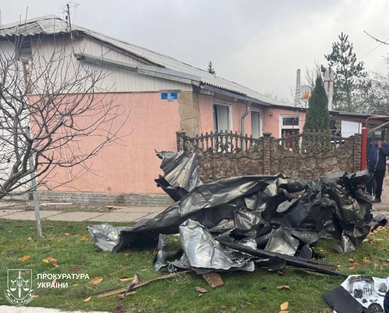 Внаслідок авіаудару по місту Лозова на Харківщині постраждав чоловік