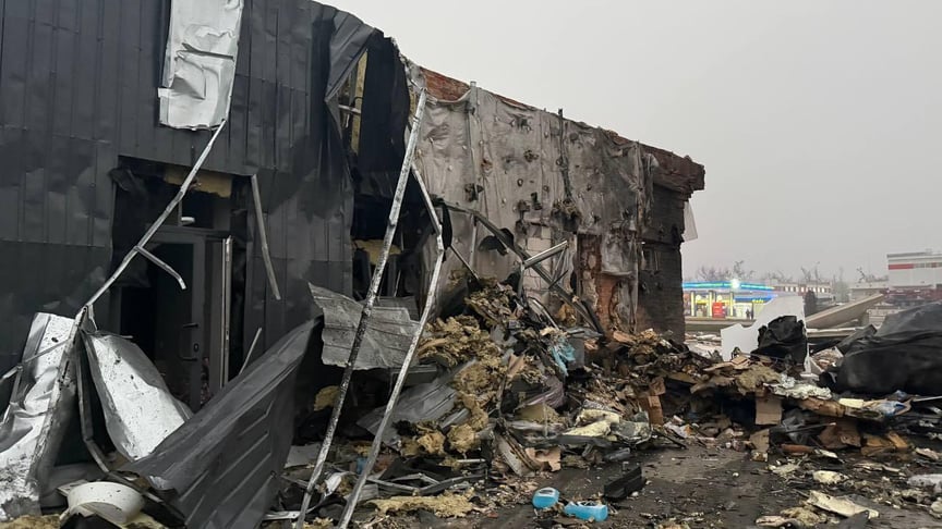 Російський удар по АЗК у Коротичі: заправка відновила роботу за два дні