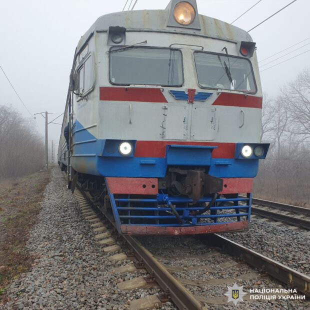 Смертельна ДТП на залізниці: потяг травмував жінку в Харківській області