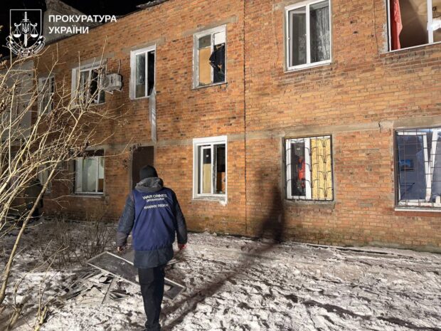 Правоохоронці фіксують наслідки авіаудару по Харкову: двоє загиблих, шестеро поранених, серед них дитина