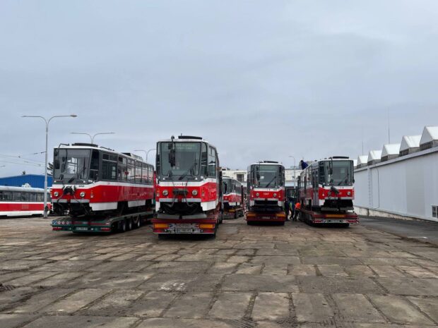 Харків отримав 7 трамваїв і 4 тролейбуси з Чехії