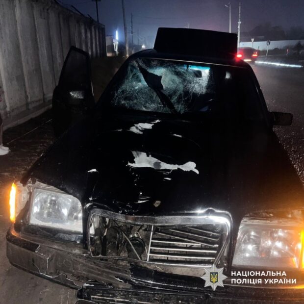 ДТП у Зміїві: водій Mercedes збив жінку-пішохода, яка загинула на місці