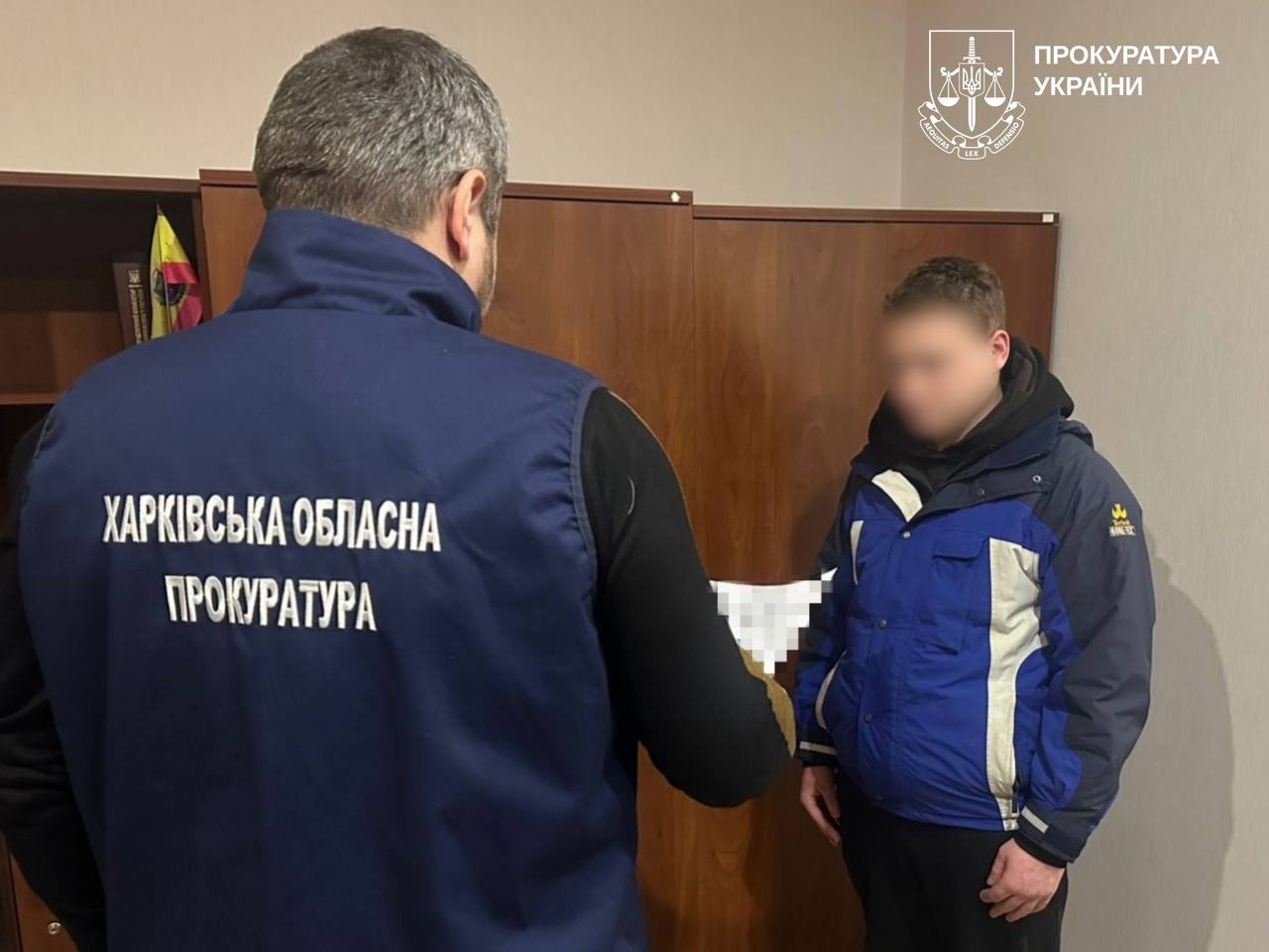 Обікрав колишнього військового ЗСУ, який втратив кінцівку: на Харківщині молодику вручено підозру