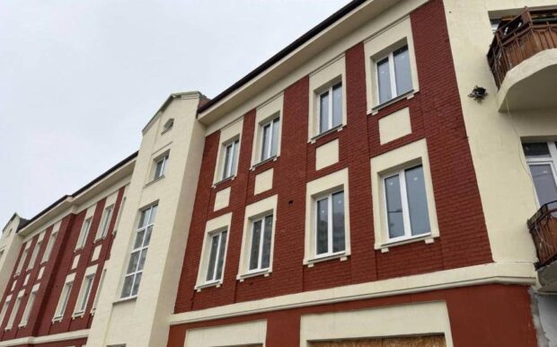 У Харкові з початку війни відновили близько 4000 пошкоджених будинків