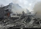 Росіяни вдарили по житловій багатоповерхівці у Харкові: відомом про 13 поранених