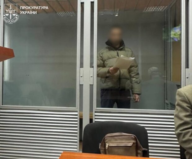 На Харківщині до 15 років увʼязнення засуджено чоловіка, який два роки розбещував падчерку