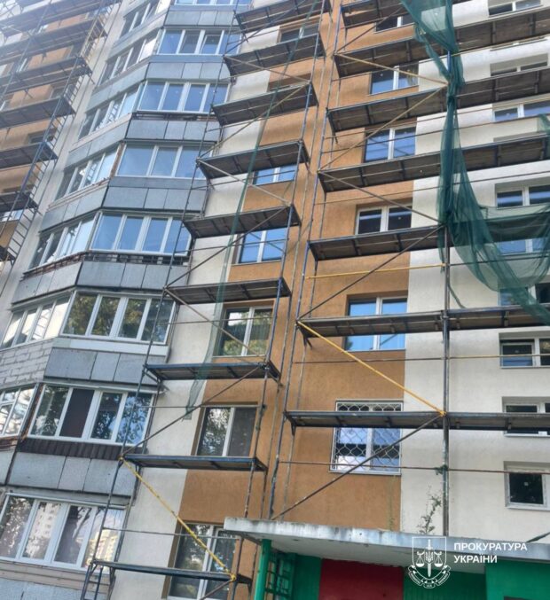 «Заробив» майже 3 млн грн на відновленні зруйнованого будинку у Харкові: під підозрою керівник підприємства