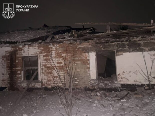 Правоохоронці зафіксували наслідки російських атак по Харківщині: постраждала людина