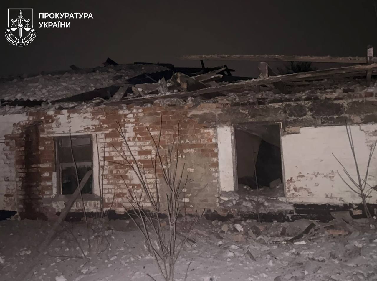 Правоохоронці зафіксували наслідки російських атак по Харківщині: постраждала людина