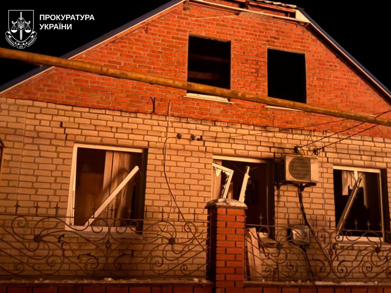 14 січня близько 23:30 по селищу Великий Бурлук Куп’янського району завдано удару ворожим безпілотником. Пошкоджено будинки та господарські приміщення. Без постраждалих.