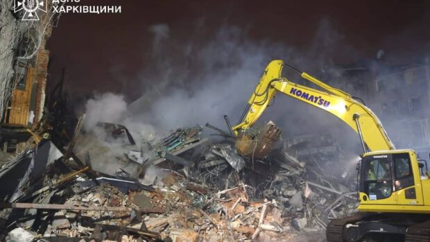 У Харкові під завалами знайшли тіло трирічного хлопчика після російської атаки