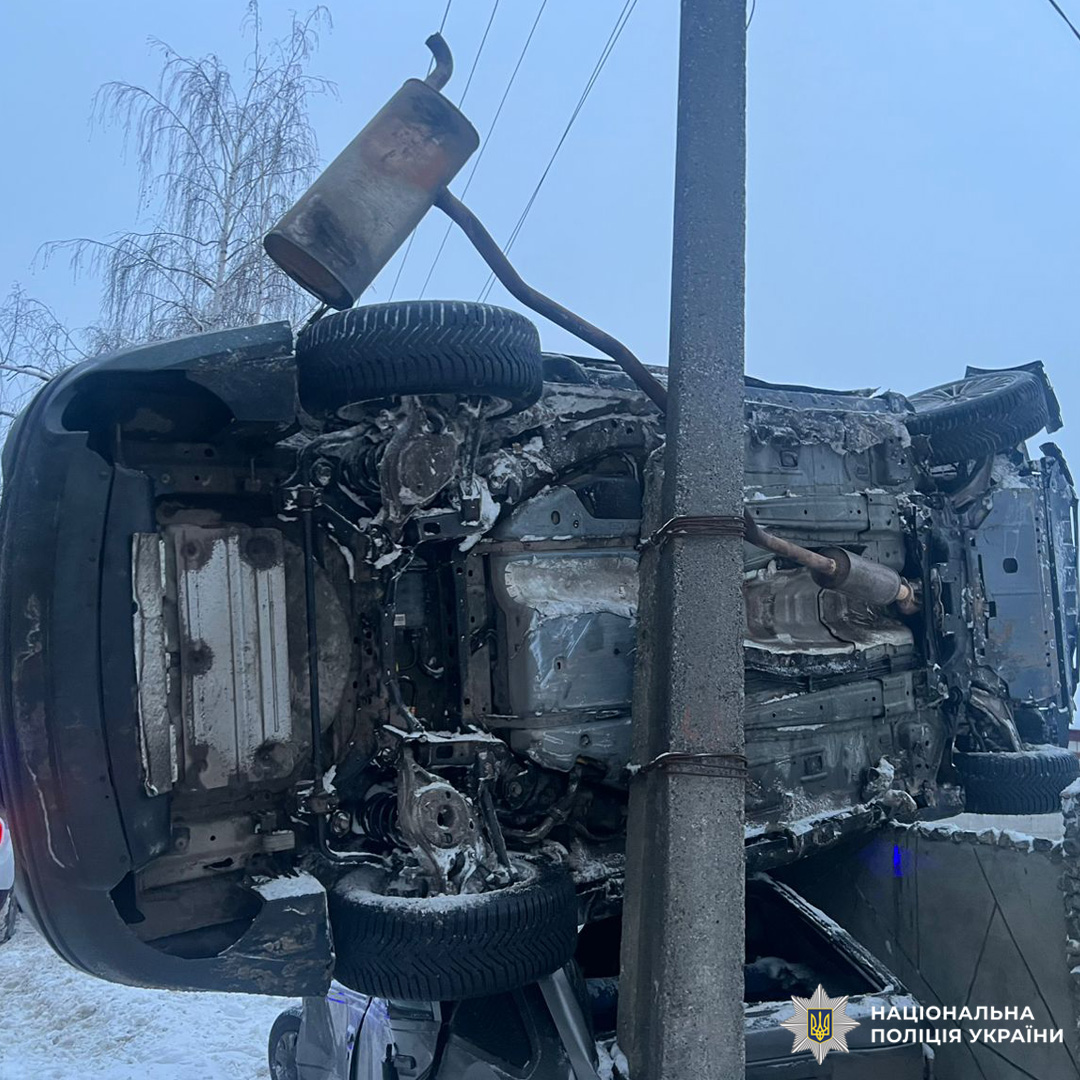 ДТП у Васищеве Харківського району: Ford Fusion зіткнувся з припаркованим Opel