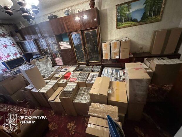Квартира-склад та мільйонні обороти: у Харкові блокували тіньовий бізнес із продажу підакцизної продукції