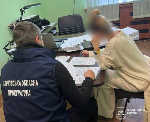 «Заробила» понад пів мільйона грн на ремонті харківського вишу, пошкодженого російськими атаками: підозра керівниці підприємства