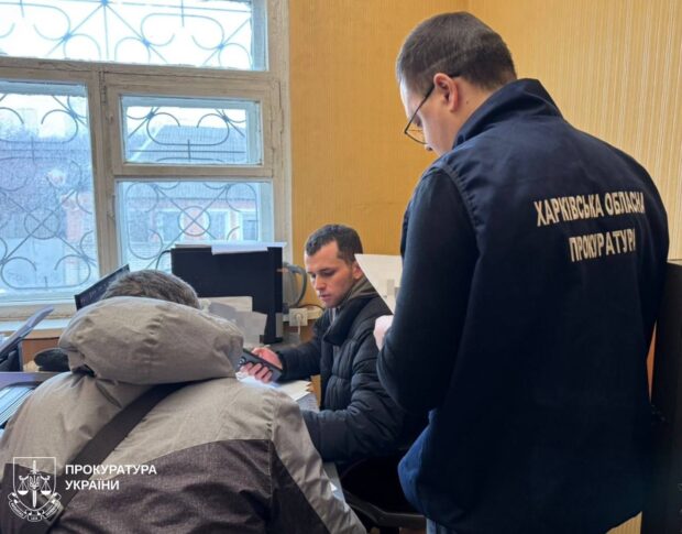 У Харкові керівник підприємства підозрюється у привласненні коштів на ремонті ліцею