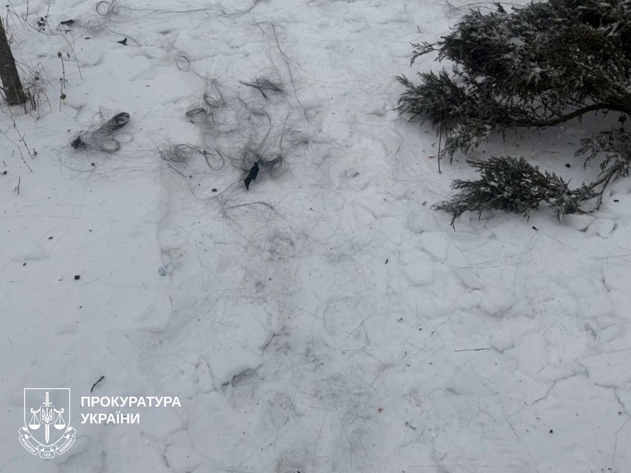 Поранено жінку внаслідок удару ворожого FPV-дрона по Дергачівській громаді